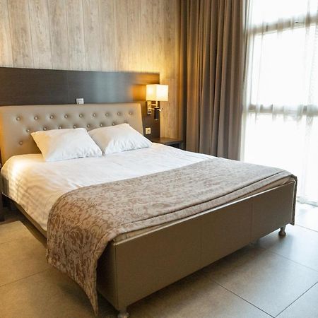 Hotel De Maaskant Maaseik Εξωτερικό φωτογραφία