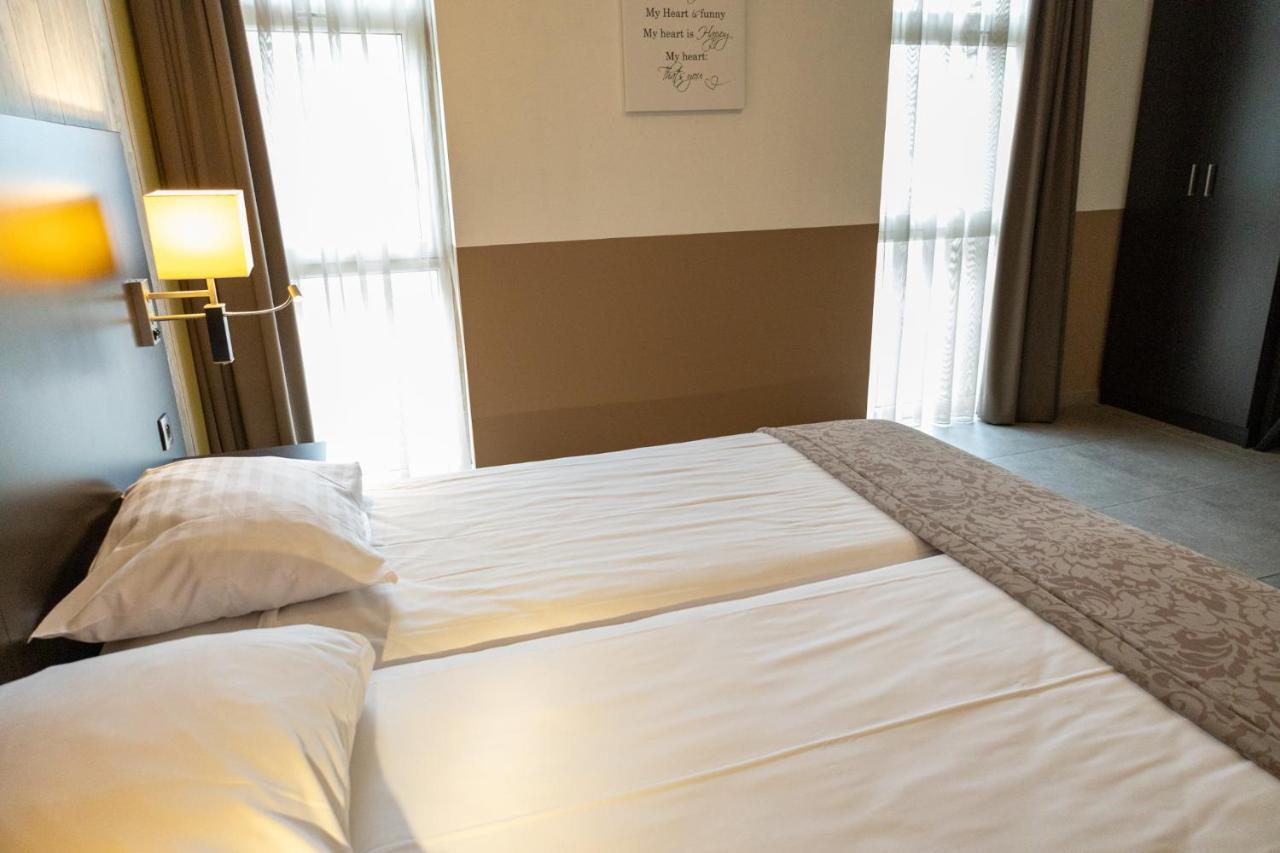 Hotel De Maaskant Maaseik Εξωτερικό φωτογραφία