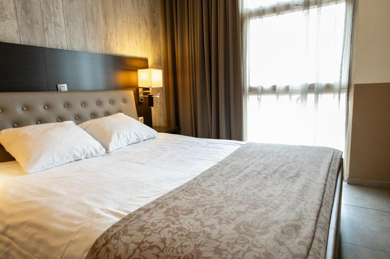 Hotel De Maaskant Maaseik Εξωτερικό φωτογραφία