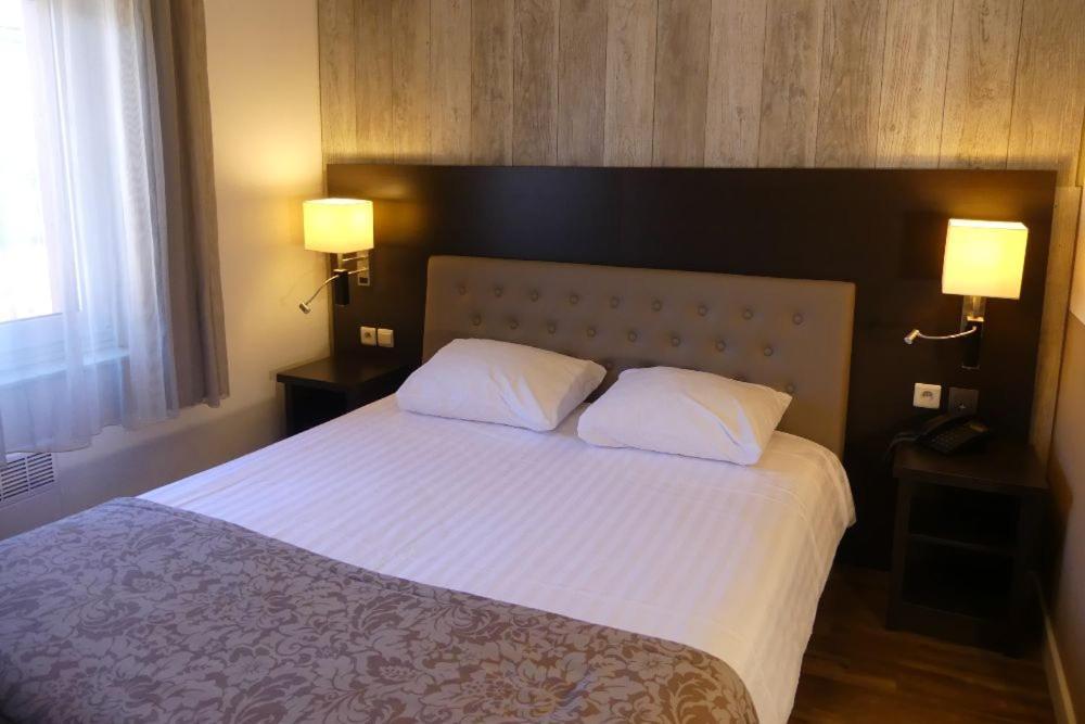 Hotel De Maaskant Maaseik Εξωτερικό φωτογραφία