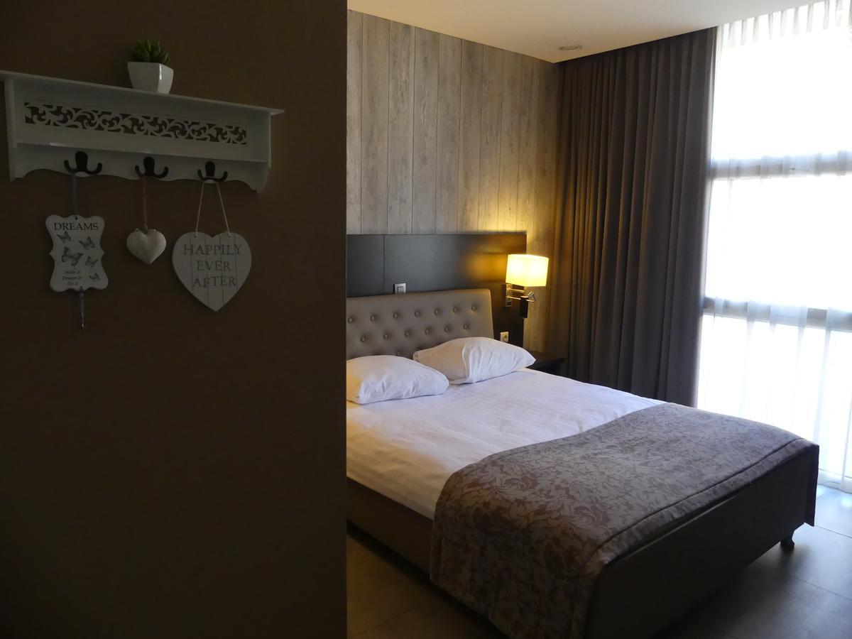 Hotel De Maaskant Maaseik Εξωτερικό φωτογραφία